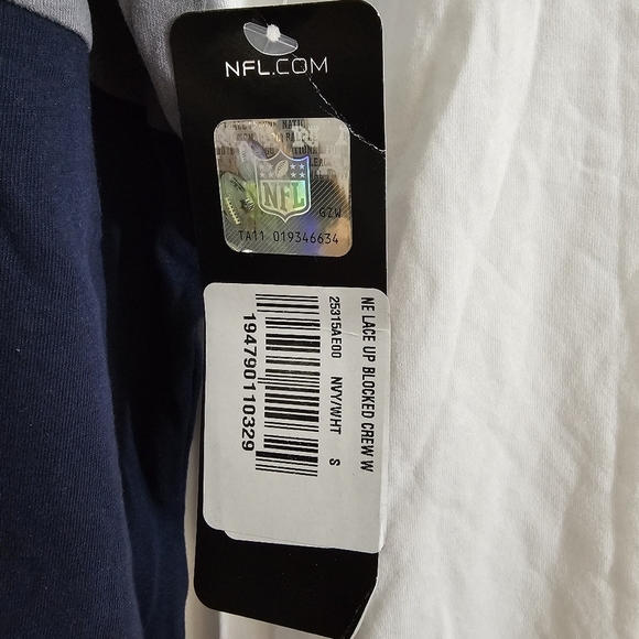 Dallas Cowboys NWT Laced Long Sleeve‎ Colorblock Tshirt Sports Football Athletic - Picture 6 of 7